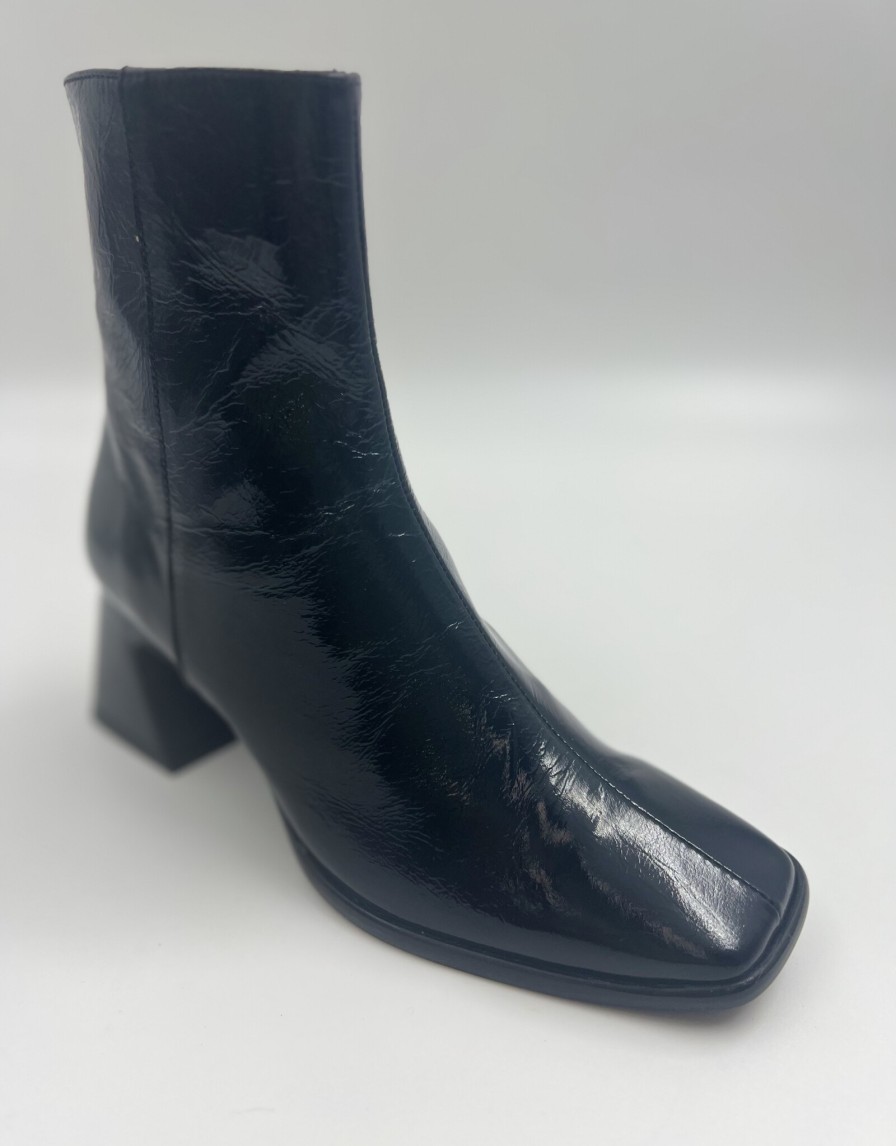 Boots Alexandria | 223532